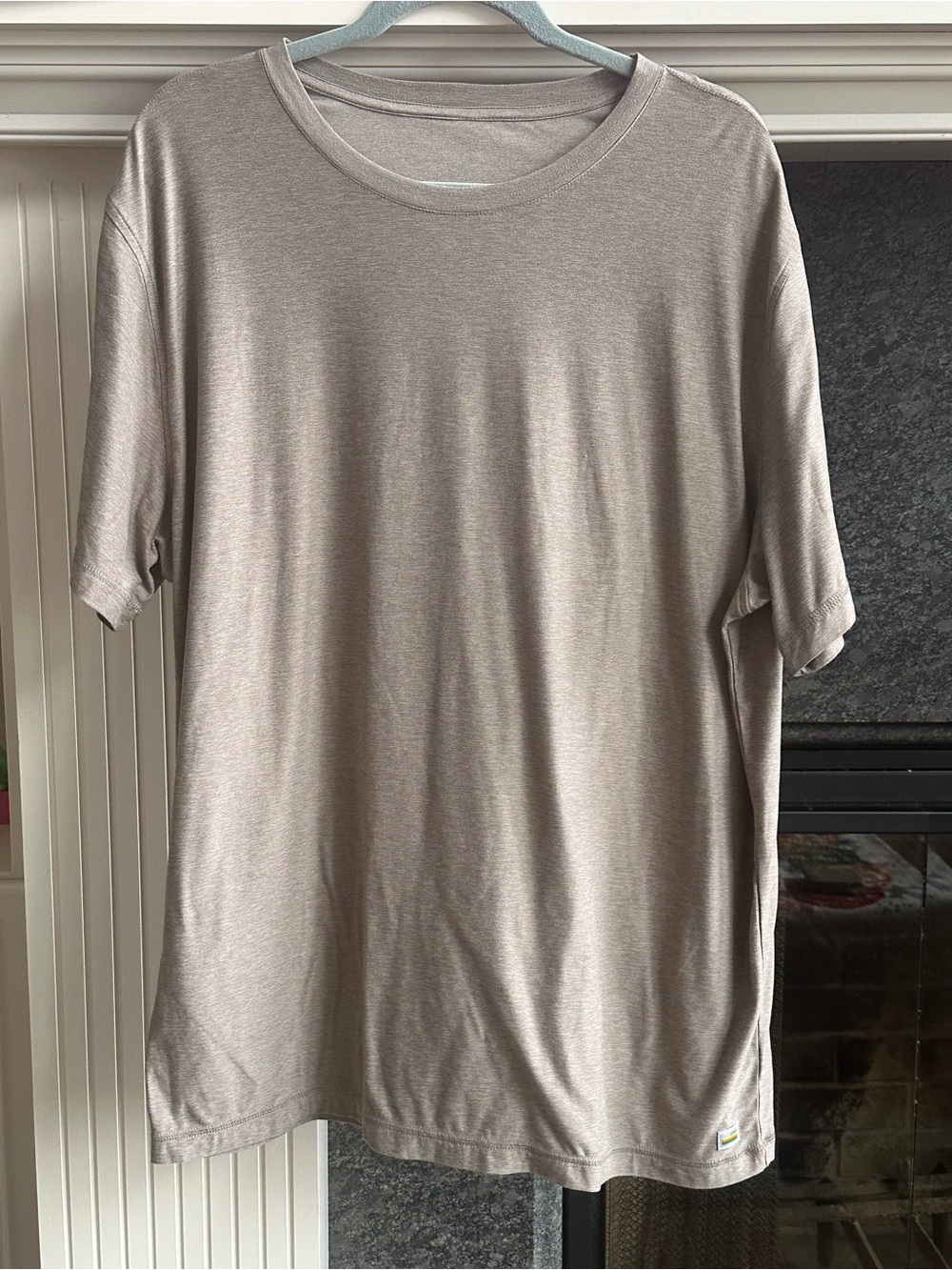 Vuori Men's Crew Tee in Taupe Heather